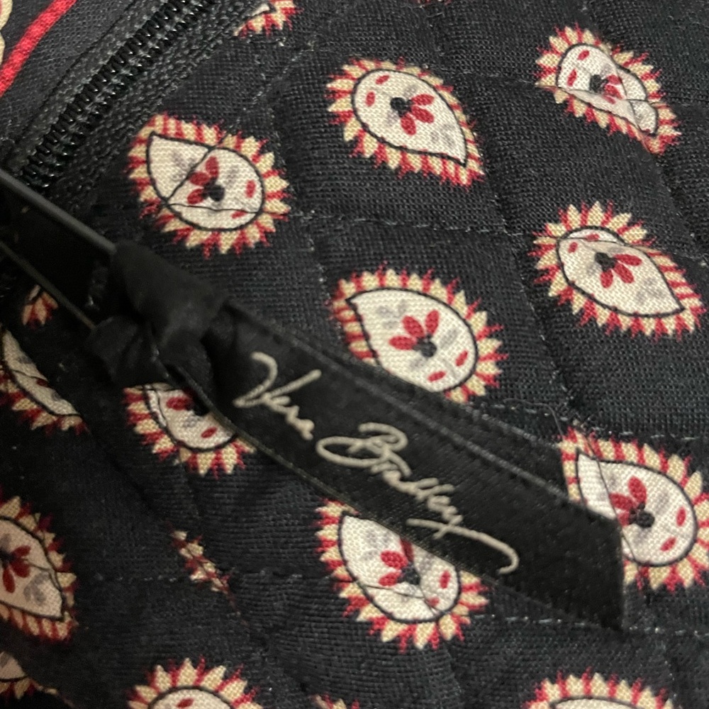 Vera Bradley med size purse - Picture 8 of 10